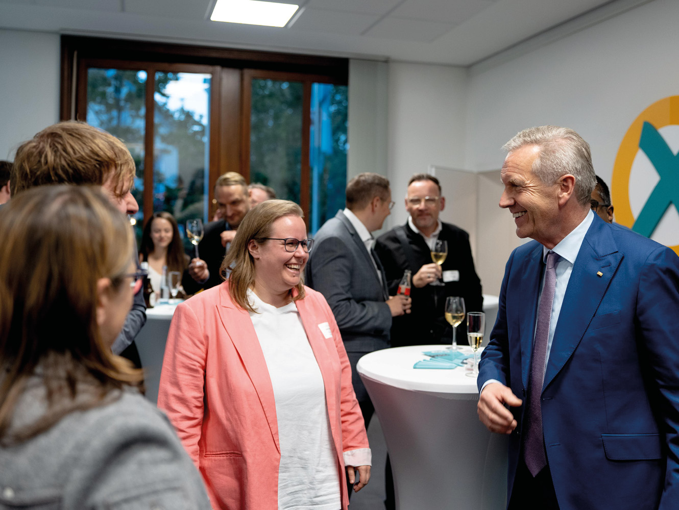 Unsere Ratsmitglieder Laura Faßbender und Klaudia Faßbender-Kazuch im Gespräch mit Christian Wulff, Bundespräsident a.D.